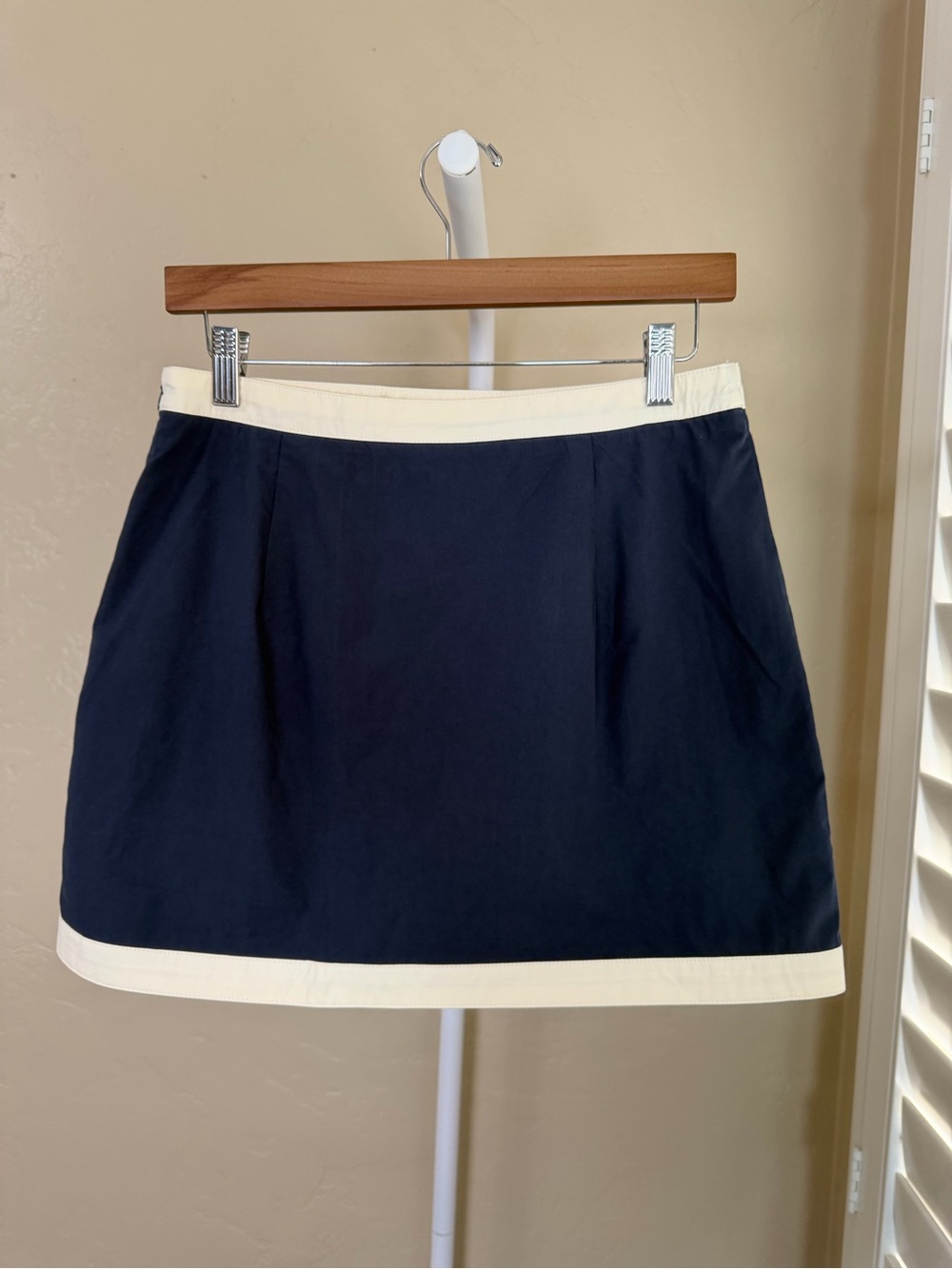 Commense Navy Blue Ivory Contrast Trim Cotton Top Mini Skirt Set Medium NWT - Picture 5 of 12